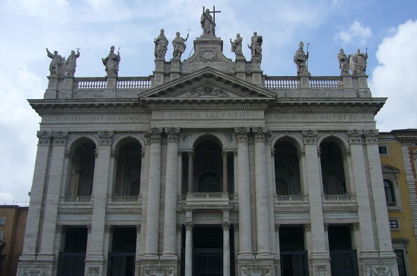 SAN GIOVANNI façade est1