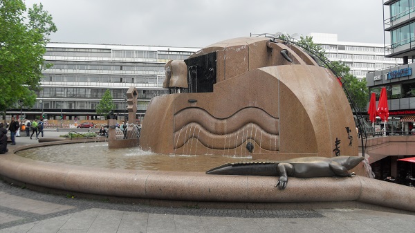 Une fontaine très moderne