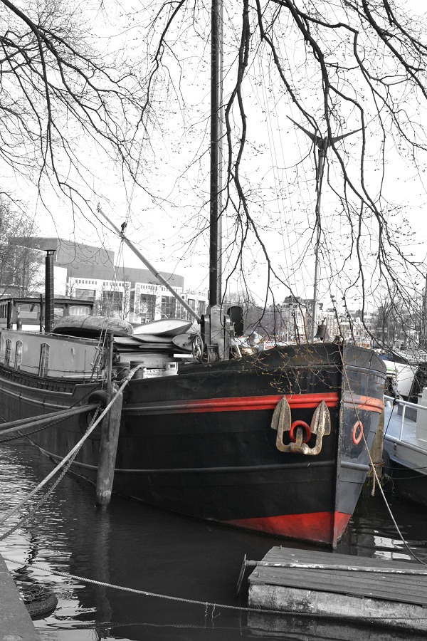 LES BATEAUX