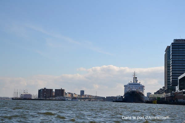 dans le port d'Amsterdam