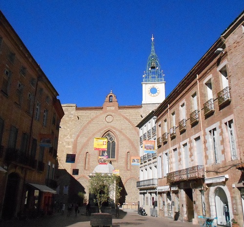 PLACE DE LA CATHEDRALE